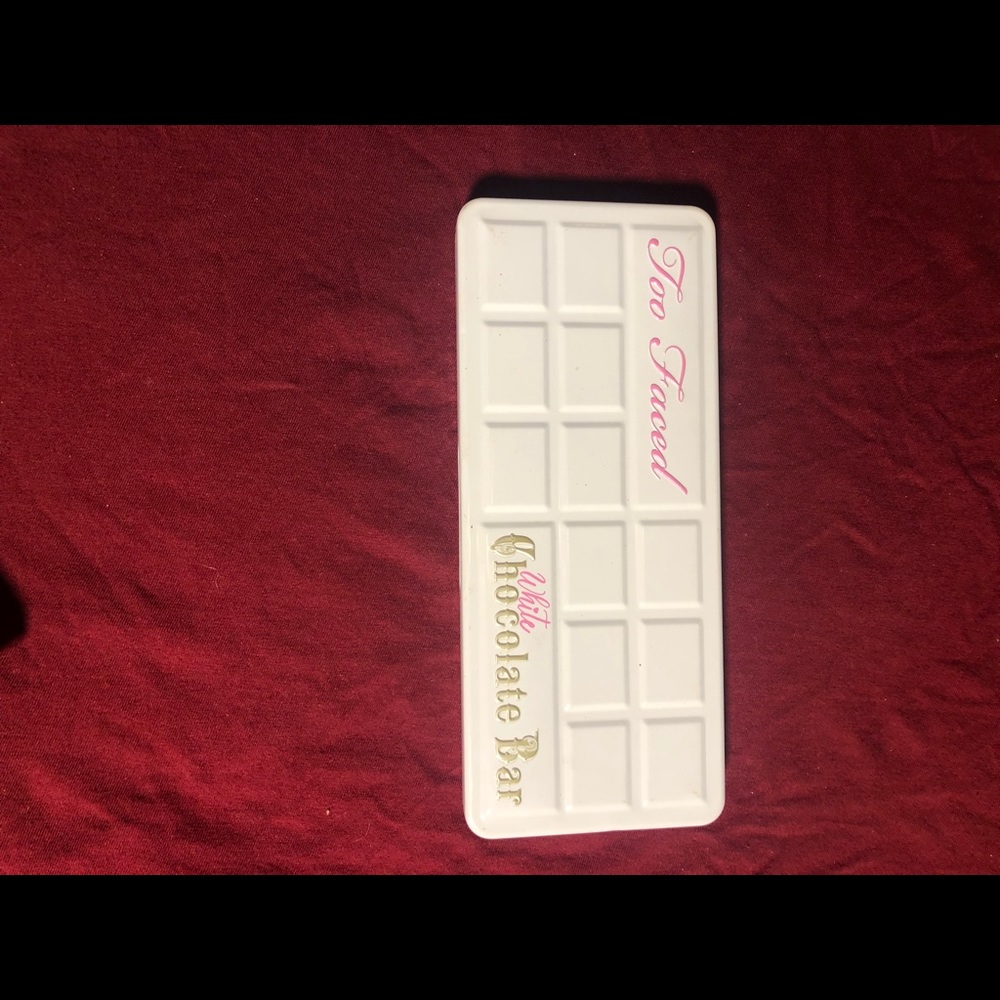 Too faced white chocolate bar palette.